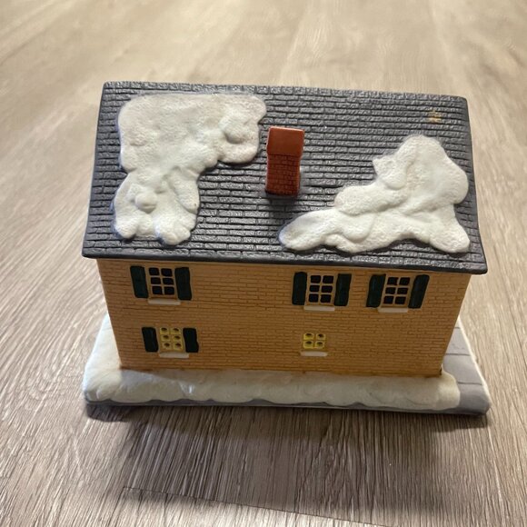 Hawthorne Village Norman Rockwell's Christmas in Stockbridge The Country Store - Picture 4 of 6